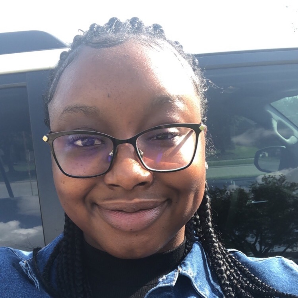 Meet your Posher, Myiria